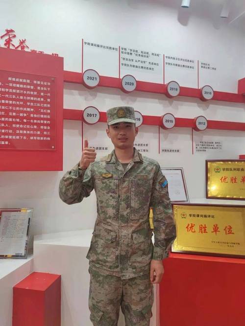 与迷彩军营的三年之约:他们二次入伍