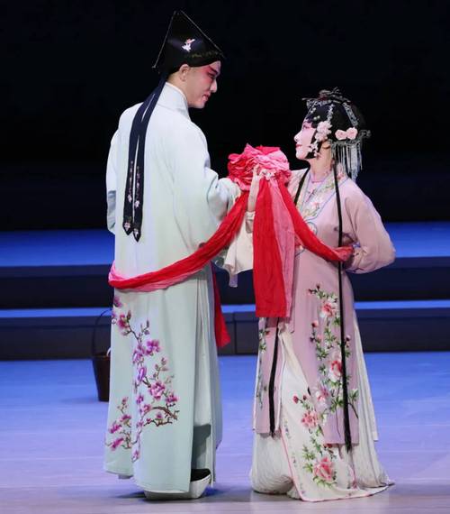 青春版《牡丹亭》20周年庆演走进北京大学