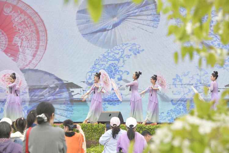 第十六届天津蓟州梨园情旅游文化节开幕