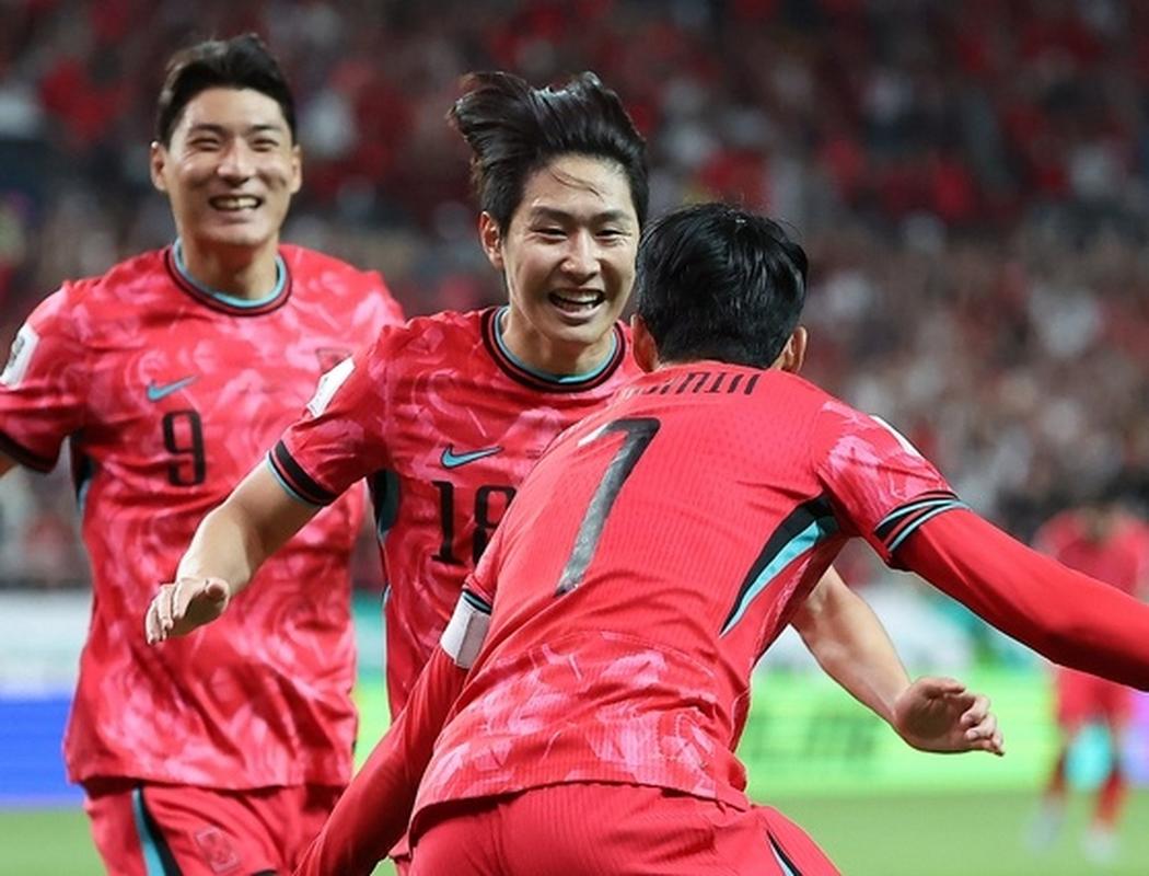亚洲杯:李刚仁梅开二度 韩国队3-1轻取巴林队
