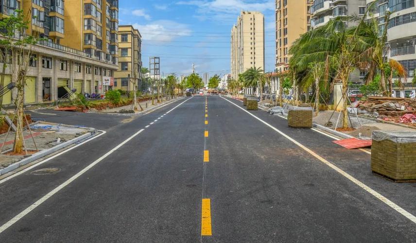 问政海南|海口金盘路与坡巷路交叉口路面有凸起金属 回应来了→