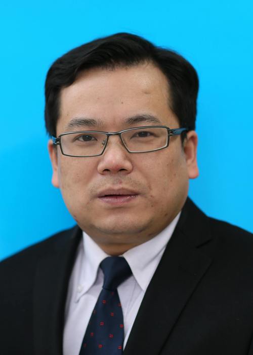 琼中黎族苗族自治县人民医院检验科主任文书:化身“健康侦探” 把好检验关