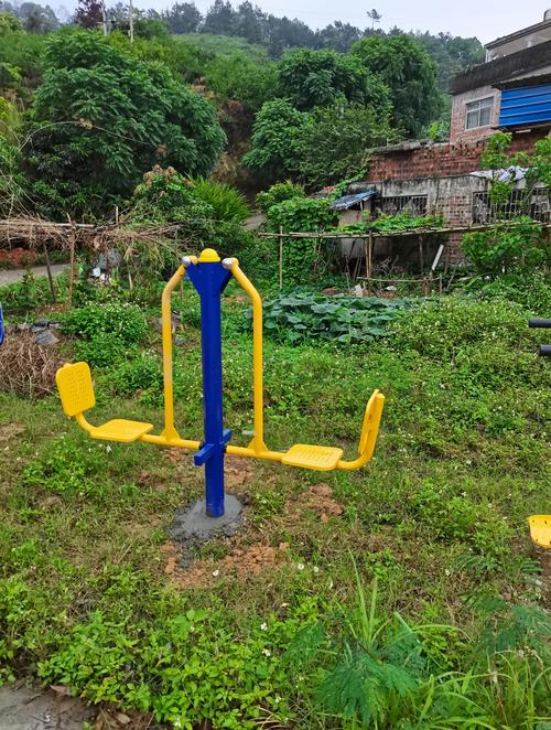 河南林州:消除室外健身器材安全隐患