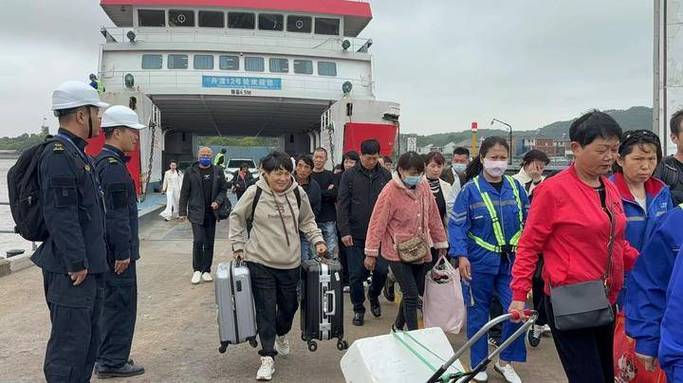 浙江海岛游受青睐 假期首日水上发客将超15万人次